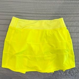 Lulu lemon Long Pace Rival skirt. Size 4